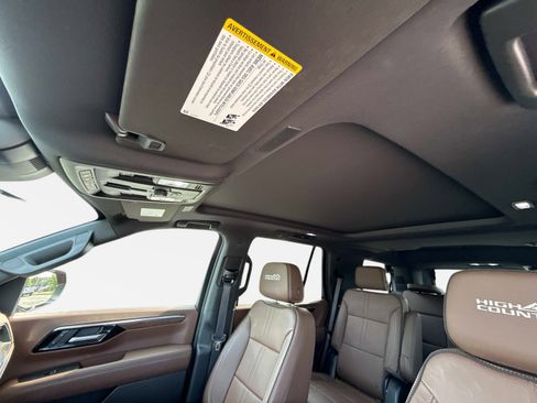 Used 2025 Chevrolet Tahoe High Country w/ Sun And Tow Package RWD image 35