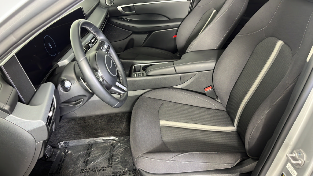 Used 2025 Hyundai Sonata SEL FWD image 14