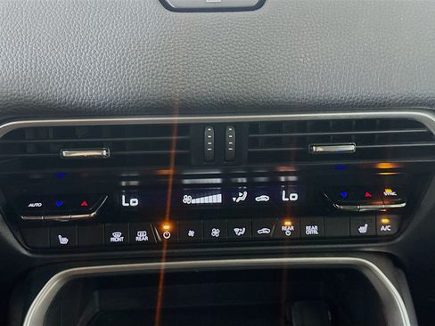 Used 2024 MAZDA CX-90 Plug-In Hybrid w/ Preferred AWD/4WD image 24