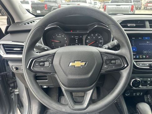 Certified 2023 Chevrolet TrailBlazer LT w/ Convenience Package FWD image 33