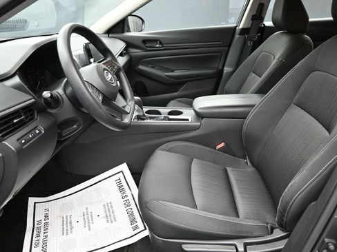 Used 2023 Nissan Altima 2.5 S FWD image 3