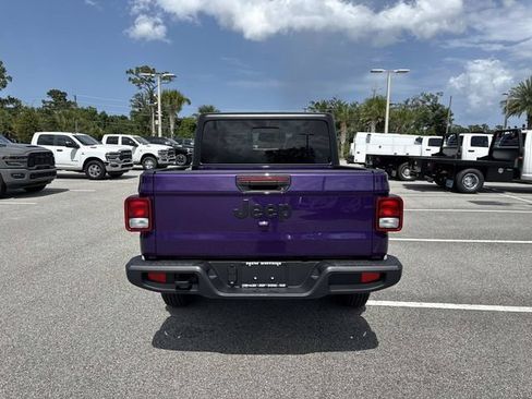 New 2026 Jeep Gladiator Sport AWD/4WD image 4