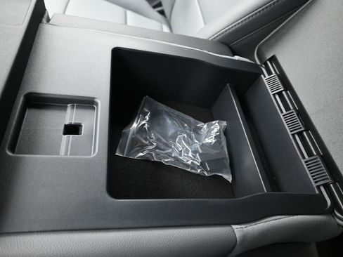 New 2026 Ford F250 XL w/ XL Chrome Package image 19