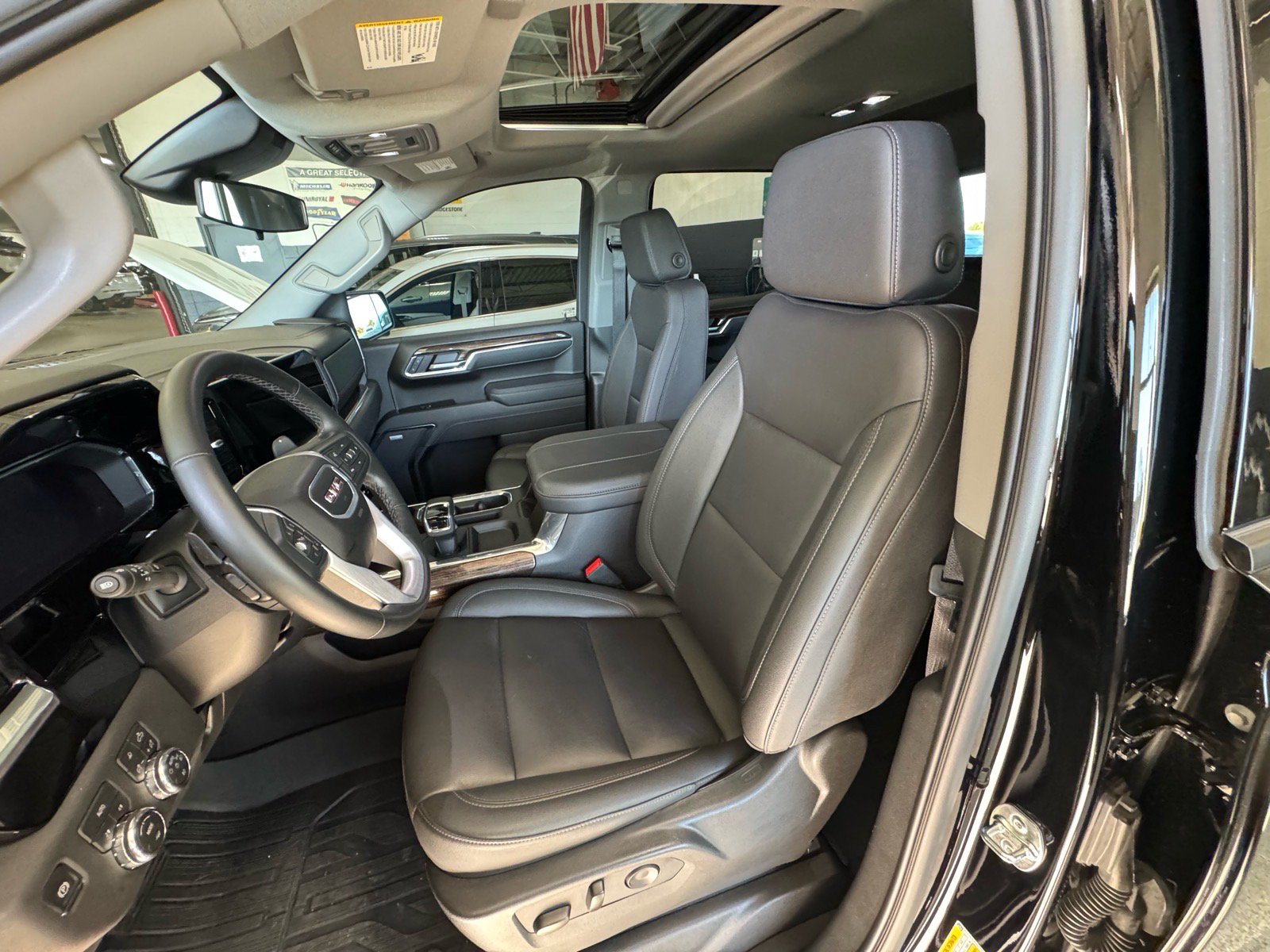 Used 2026 GMC Sierra 1500 Elevation w/ Elevation Premium Package AWD/4WD image 21