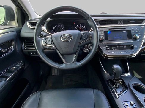 Used 2013 Toyota Avalon XLE FWD image 6