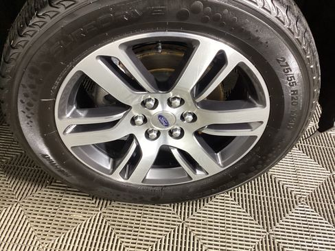 Used 2024 Ford Expedition Limited AWD/4WD image 7