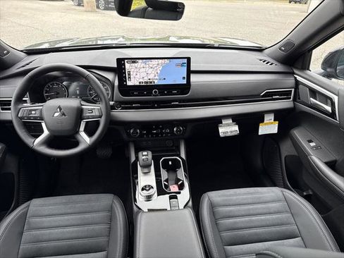 New 2026 Mitsubishi Outlander LE AWD/4WD image 31