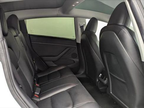 Used 2023 Tesla Model 3 Standard Range image 17