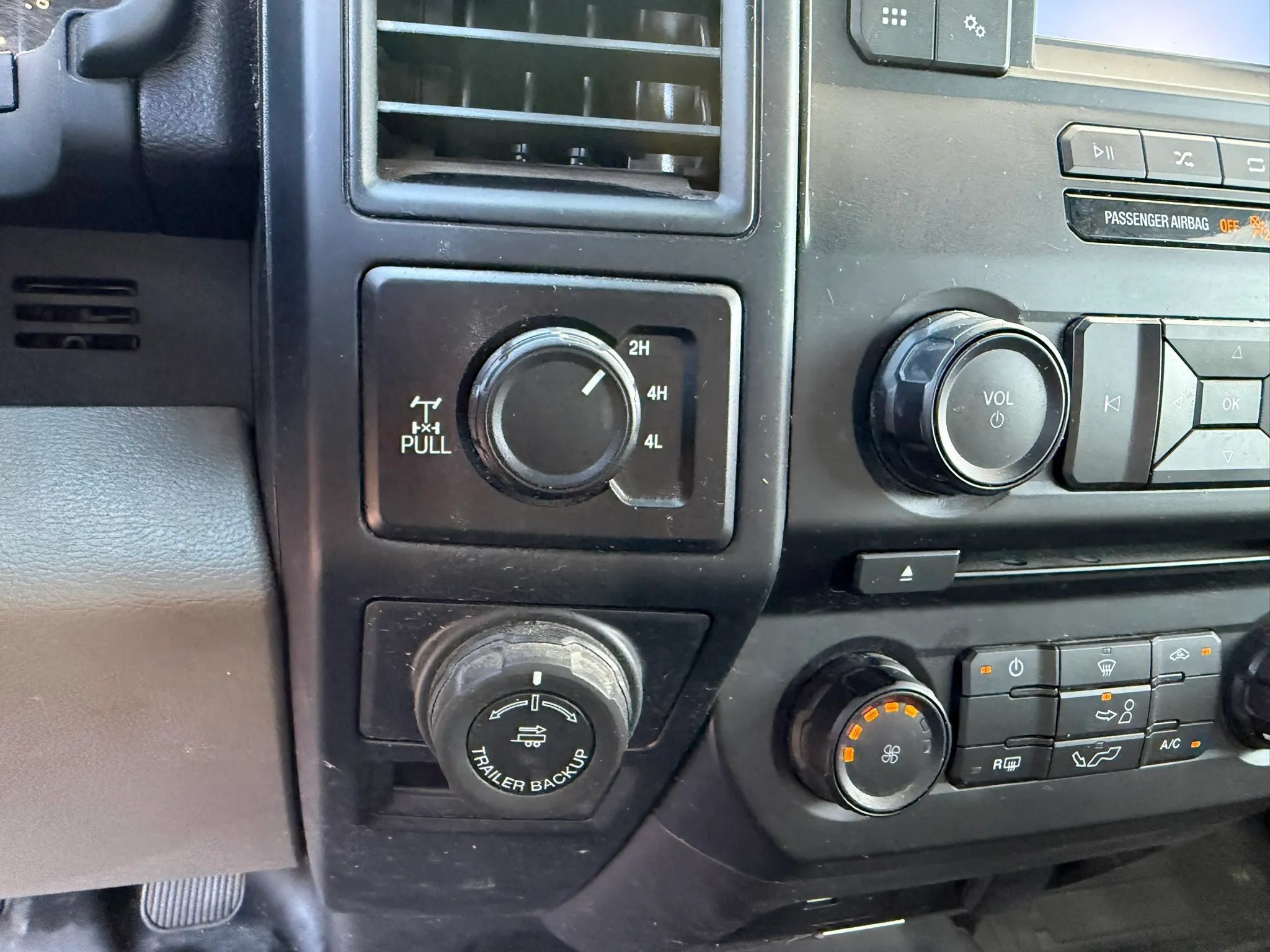 Used 2018 Ford F150 XL w/ Equipment Group 101A Mid AWD/4WD image 30