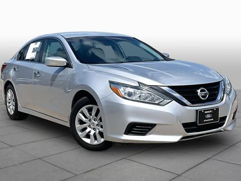 Used 2018 Nissan Altima 2.5 S w/ S Convenience Package FWD image 3