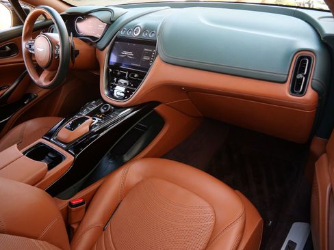Used 2023 Aston Martin DBX 707 image 10