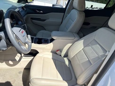 Used 2023 GMC Acadia Denali AWD/4WD image 9