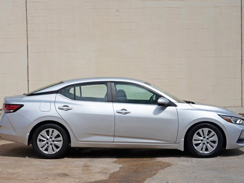 Used 2020 Nissan Sentra S FWD image 44