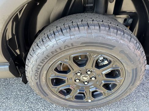 Used 2025 Ford Bronco Sport Badlands image 19