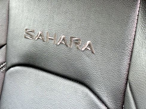 Used 2023 Jeep Wrangler Unlimited Sahara w/ Cold Weather Group image 14