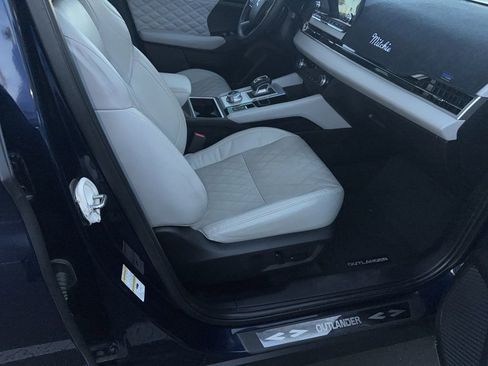 Used 2022 Mitsubishi Outlander SEL image 32