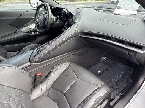 Used 2021 Chevrolet Corvette Stingray Coupe w/ Z51 Performance Package RWD image 15