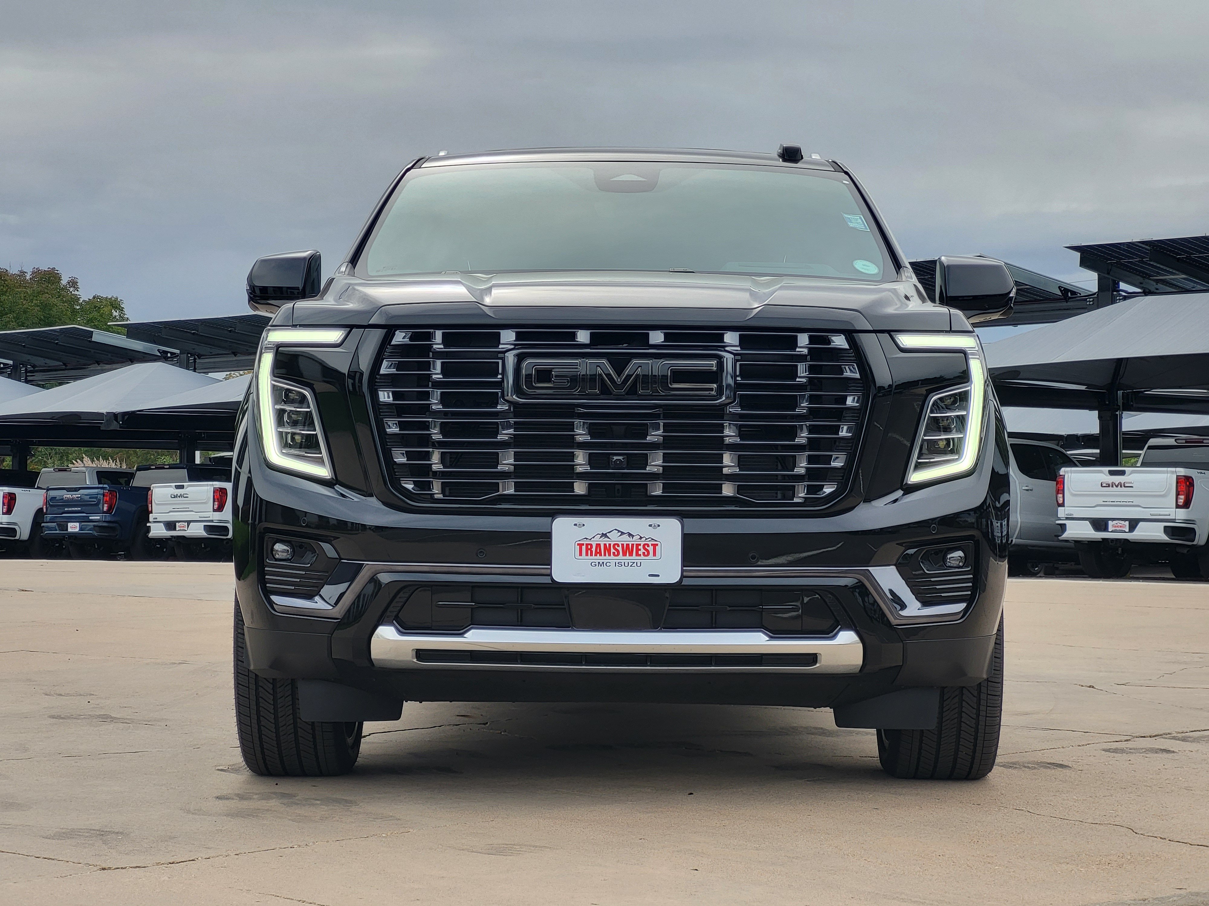 New 2026 GMC Yukon XL Denali Ultimate w/ LPO, Illumination Package AWD/4WD image 2