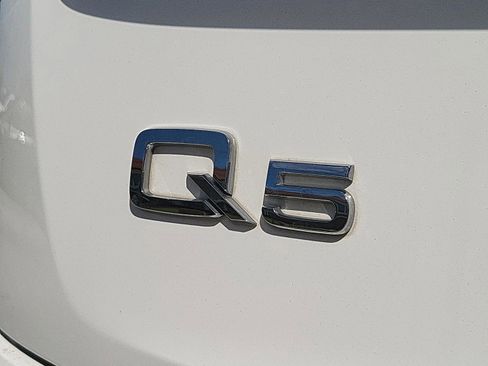 Used 2021 Audi Q5 Premium w/ Convenience Package AWD/4WD image 30