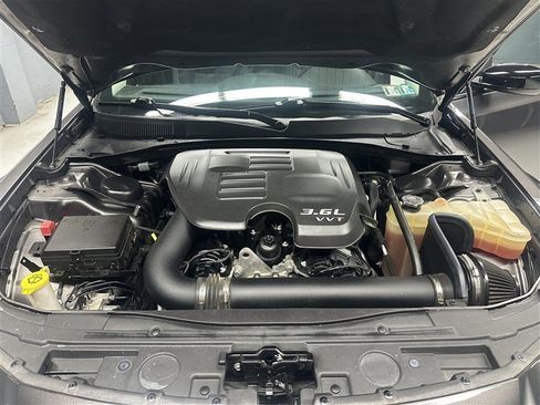 Used 2019 Chrysler 300 Touring w/ Sport Appearance Package RWD image 20