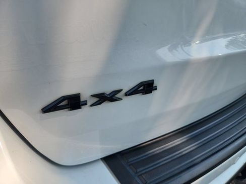 Used 2021 Jeep Grand Cherokee Laredo X AWD/4WD image 24