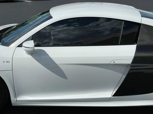 Used 2015 Audi R8 V10 w/ Full Leather Package AWD/4WD image 16
