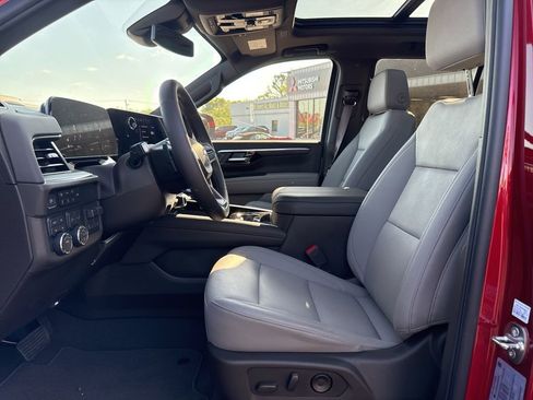 Used 2026 Chevrolet Tahoe Z71 w/ Comfort Package image 25