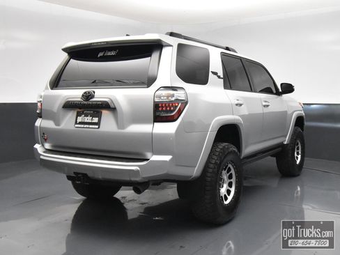 Used 2024 Toyota 4Runner TRD Off-Road Premium AWD/4WD image 49