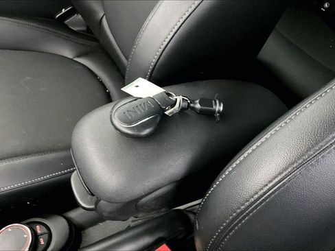 Used 2016 MINI Cooper 2-Door Hardtop image 12