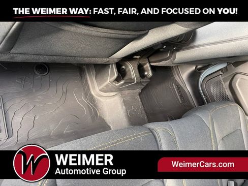 Used 2024 Jeep Wrangler Unlimited Sahara w/ Technology Group AWD/4WD image 18