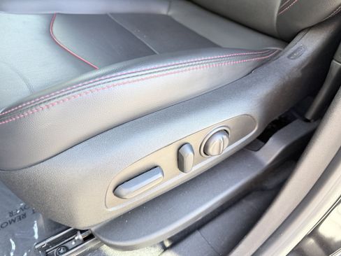 Used 2022 Chevrolet Equinox RS w/ RS Leather Package image 14