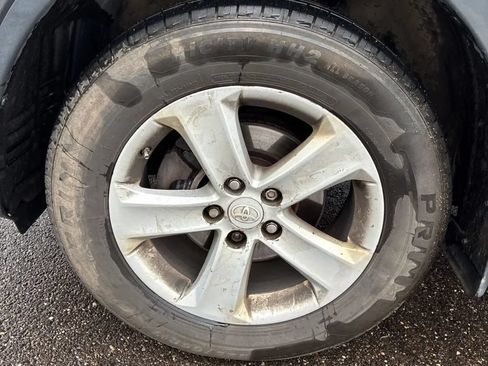 Used 2014 Toyota RAV4 XLE AWD/4WD image 17