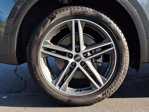 Used 2024 Audi Q5 e Premium Plus w/ Premium Plus Package AWD/4WD image 8