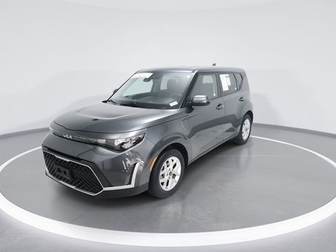 Certified 2025 Kia Soul LX FWD image 5