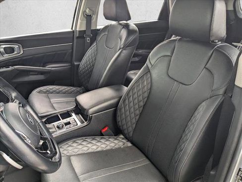 Used 2021 Kia Sorento SX image 18