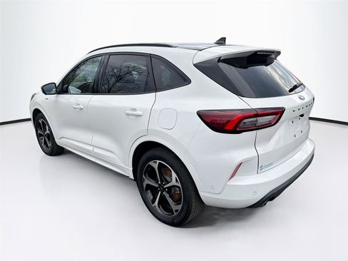 Used 2023 Ford Escape ST-Line Elite w/ Premium Technology Package image 5