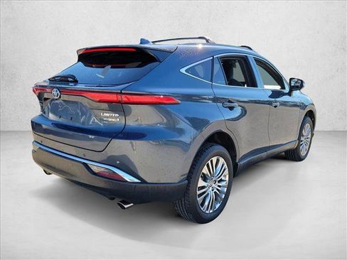 Used 2021 Toyota Venza Limited image 5