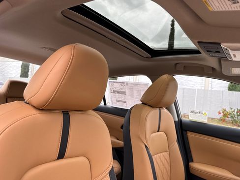 New 2025 Nissan Sentra SV w/ SV Premium Package image 13