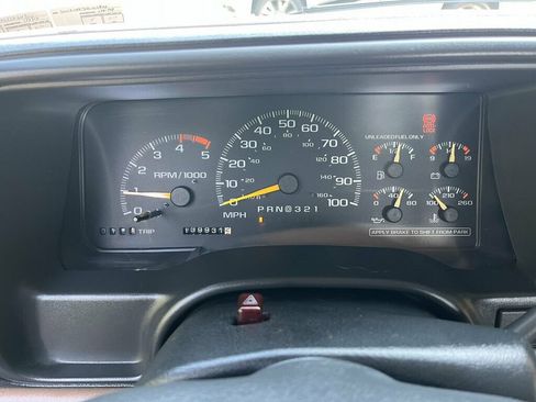 Used 1995 Chevrolet Silverado 1500 4x4 Regular Cab image 29