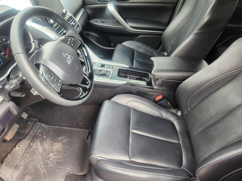 Used 2022 Mitsubishi Eclipse Cross AWD image 9