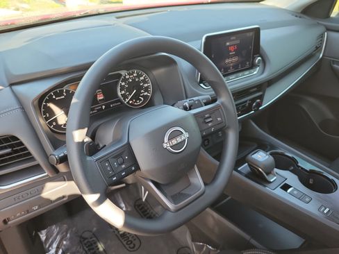 Certified 2025 Nissan Rogue S image 20