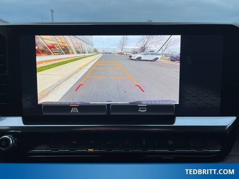 Used 2022 GMC Sierra 1500 SLT w/ SLT Convenience Package image 34