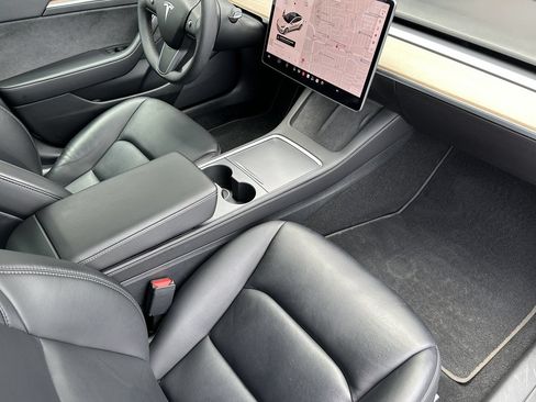 Used 2022 Tesla Model 3 Long Range AWD/4WD image 17