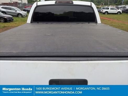 Used 2011 Toyota Tundra Limited AWD/4WD image 9