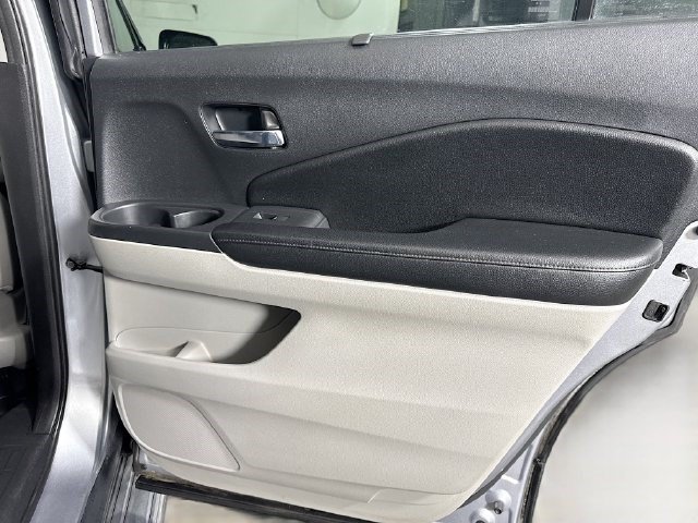 Used 2017 Honda Pilot Elite image 27