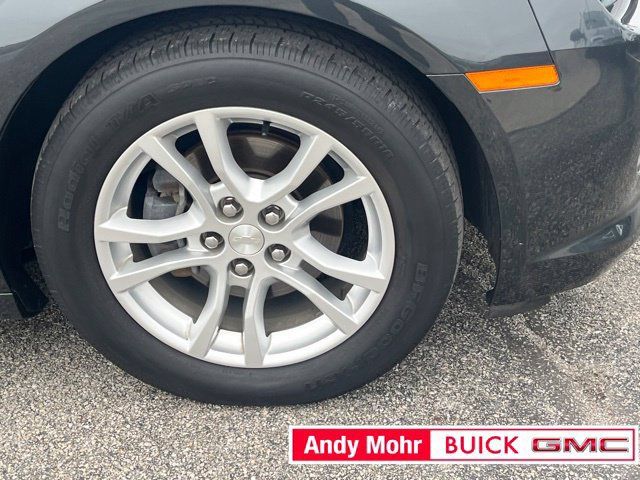 Used 2015 Chevrolet Camaro LT RWD image 23