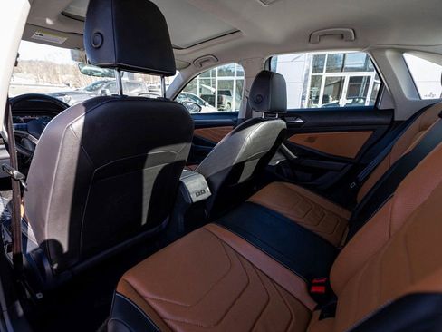 Used 2024 Volkswagen Jetta SEL image 28