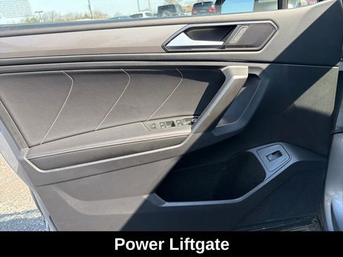 Used 2024 Volkswagen Tiguan SE image 11