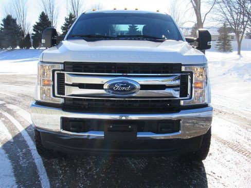 Used 2019 Ford F250 XL w/ STX Appearance Package image 5