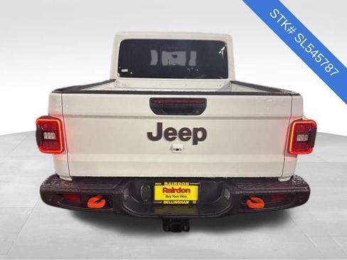 New 2025 Jeep Gladiator Mojave image 5